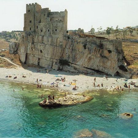 B&B Apollonia Roseto Capo Spulico Exterior photo