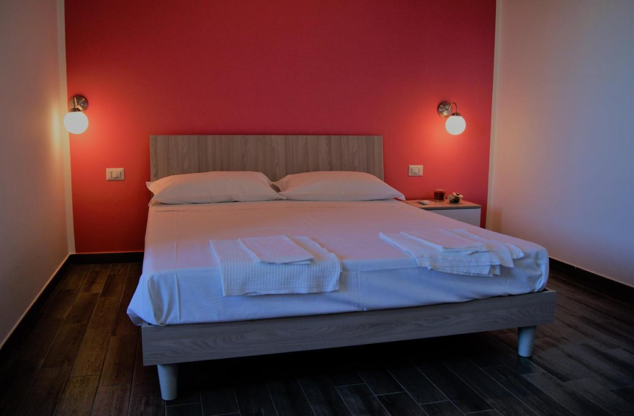 B&B Apollonia Roseto Capo Spulico Exterior photo